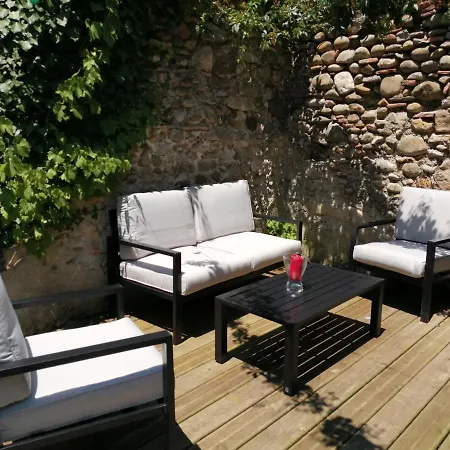 Nocleg ze śniadaniem Domaine De La Castagnere *